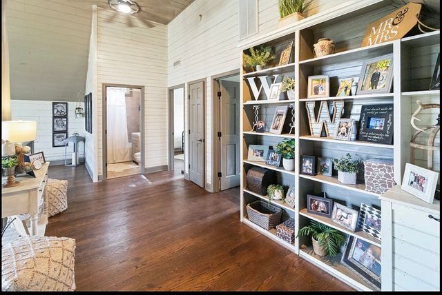 2696 Barfield Rd, Murfreesboro, TN 37128