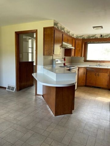 1957 Memorial Drive, St. Johnsbury, VT 05819