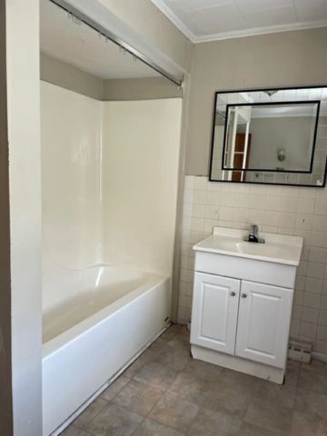 1957 Memorial Drive, St. Johnsbury, VT 05819