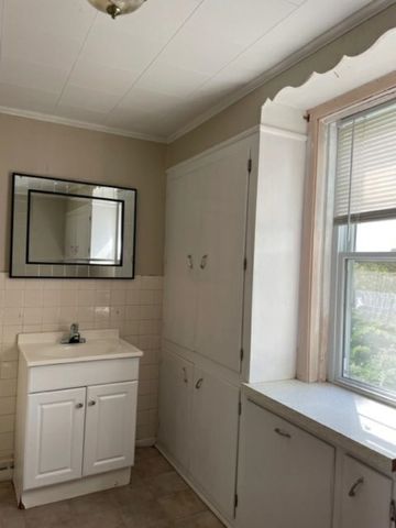 1957 Memorial Drive, St. Johnsbury, VT 05819