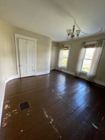 1957 Memorial Drive, St. Johnsbury, VT 05819