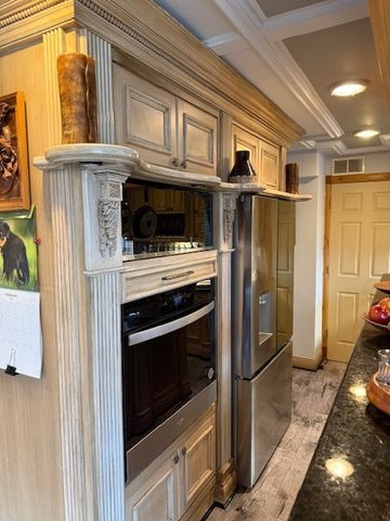 129 E Victoria Drive, Northlake, IL 60164