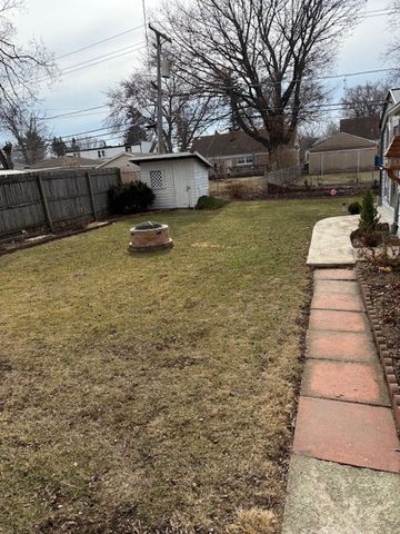 129 E Victoria Drive, Northlake, IL 60164