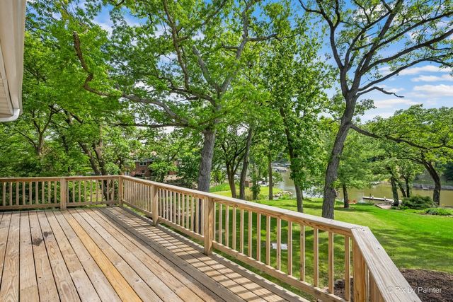 368 Holiday Drive, Lake Holiday, IL 60552