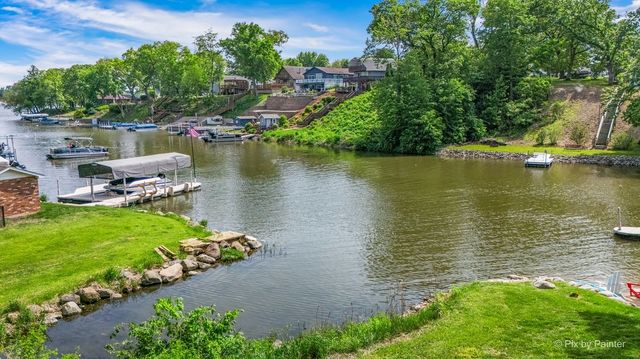 368 Holiday Drive, Lake Holiday, IL 60552