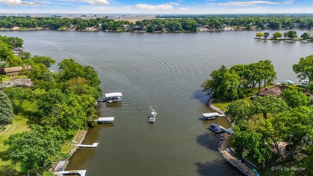 368 Holiday Drive, Lake Holiday, IL 60552