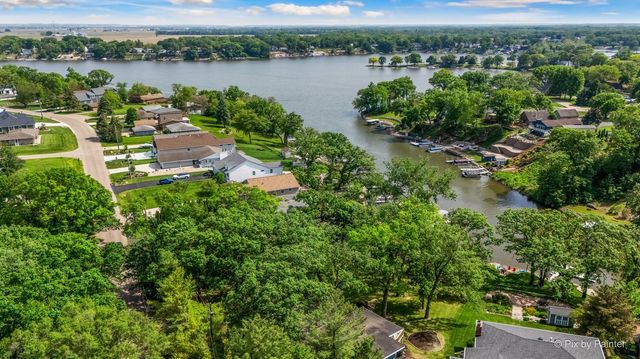 368 Holiday Drive, Lake Holiday, IL 60552