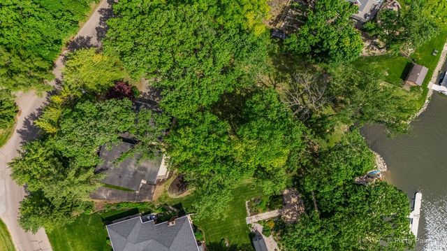 368 Holiday Drive, Lake Holiday, IL 60552