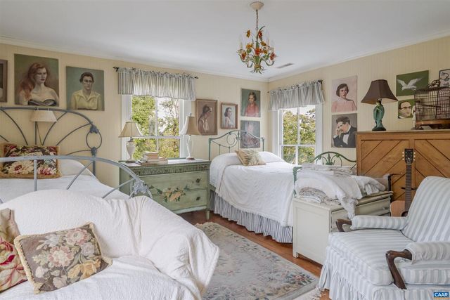 10064 HATTON FERRY LN, Scottsville, VA 24590