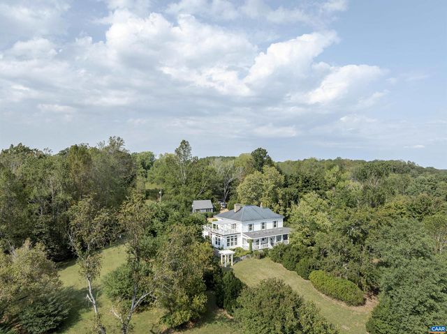 10064 HATTON FERRY LN, Scottsville, VA 24590