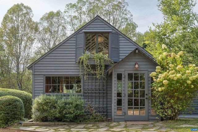 10064 HATTON FERRY LN, Scottsville, VA 24590