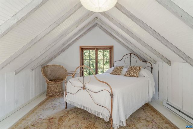 10064 HATTON FERRY LN, Scottsville, VA 24590