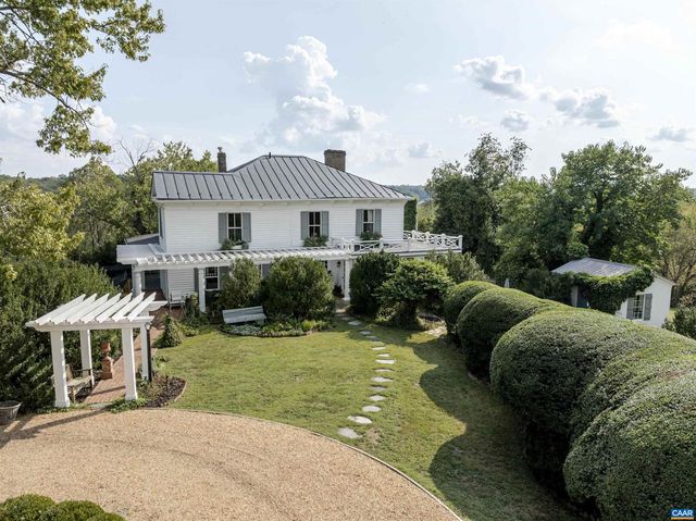 10064 HATTON FERRY LN, Scottsville, VA 24590