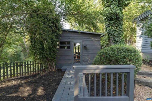 10064 HATTON FERRY LN, Scottsville, VA 24590