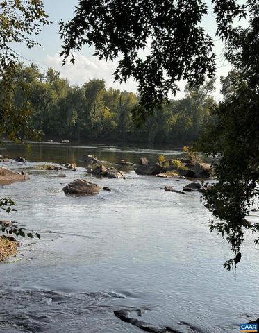 10064 HATTON FERRY LN, Scottsville, VA 24590