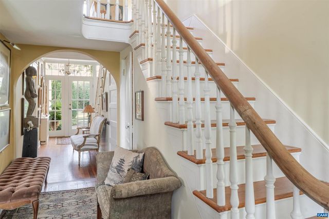 10064 HATTON FERRY LN, Scottsville, VA 24590