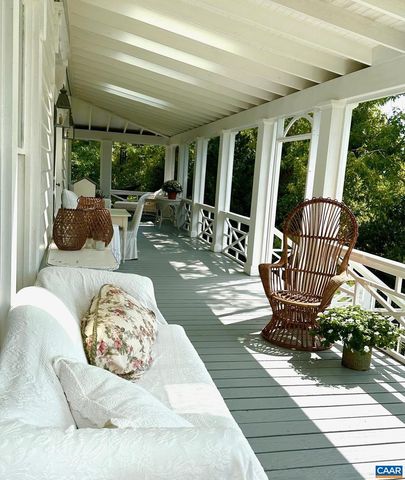 10064 HATTON FERRY LN, Scottsville, VA 24590