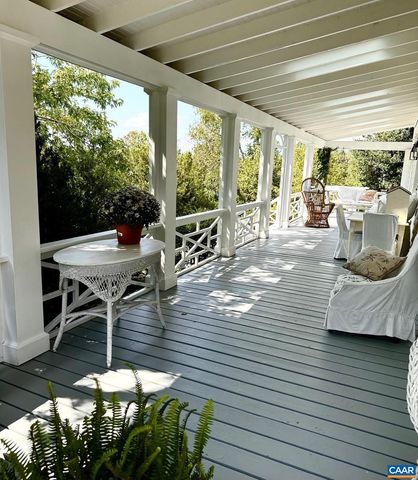 10064 HATTON FERRY LN, Scottsville, VA 24590