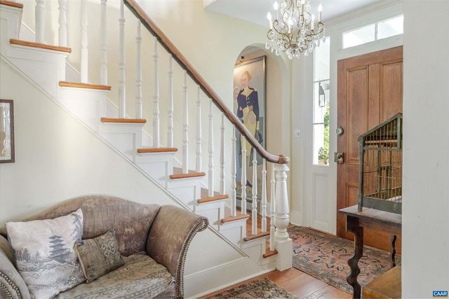 10064 HATTON FERRY LN, Scottsville, VA 24590