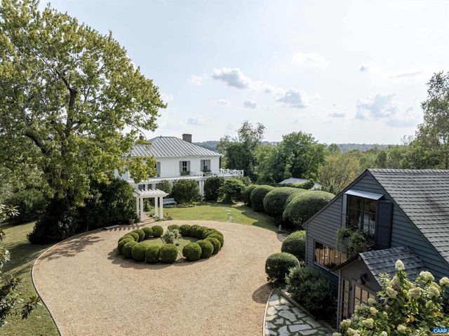 10064 HATTON FERRY LN, Scottsville, VA 24590