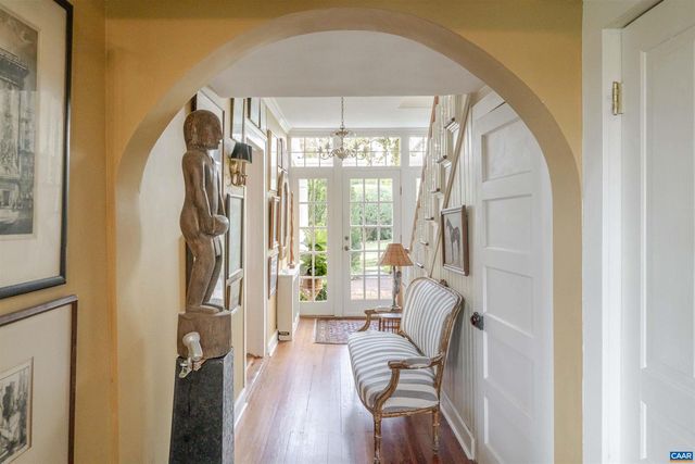 10064 HATTON FERRY LN, Scottsville, VA 24590