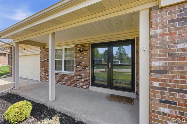 4905 Milsmar Drive, St Louis, MO 63128