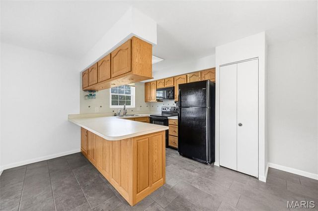 4905 Milsmar Drive, St Louis, MO 63128