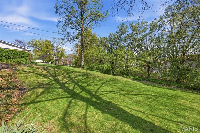 4905 Milsmar Drive, St Louis, MO 63128