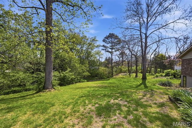 4905 Milsmar Drive, St Louis, MO 63128