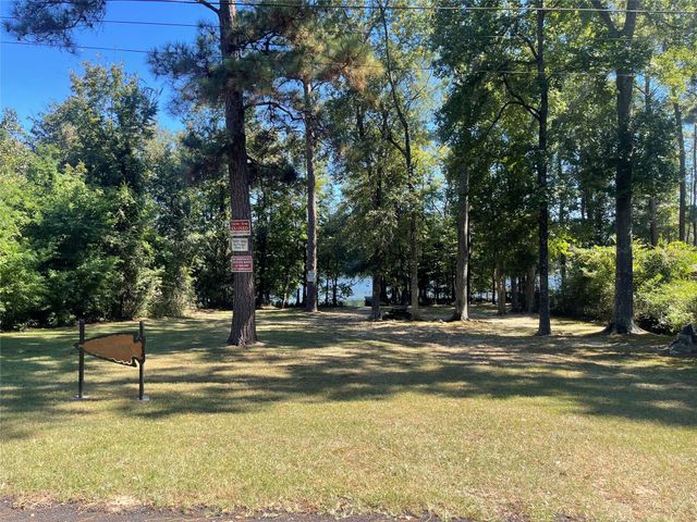 14808 Coaltown Road, Willis, TX 77378