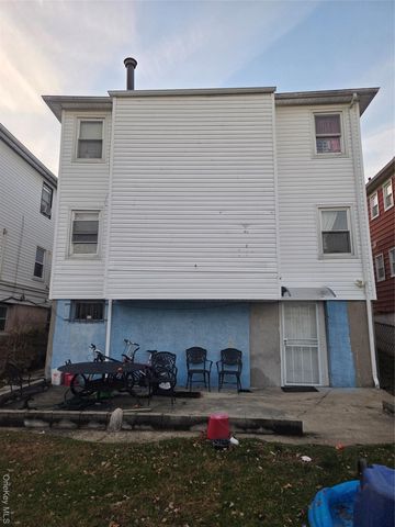 146-15 226th Street, Springfield Gardens, NY 11422