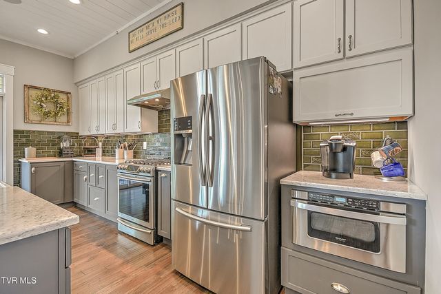 148 Forest Lane S, Blountville, TN 37617