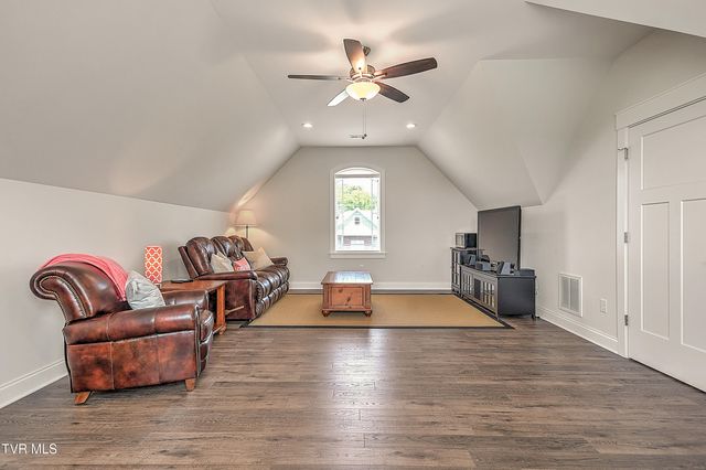 148 Forest Lane S, Blountville, TN 37617
