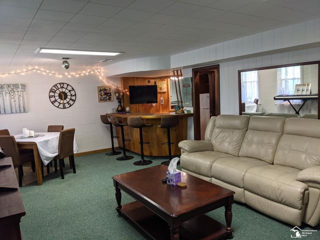 20 W Peterson Drive, Brighton, MI 48114