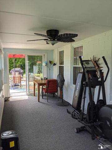 20 W Peterson Drive, Brighton, MI 48114