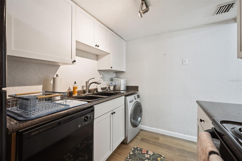 Image 16 of property listing at 754 E MICHIGAN STREET 185, Orlando, FL 32806