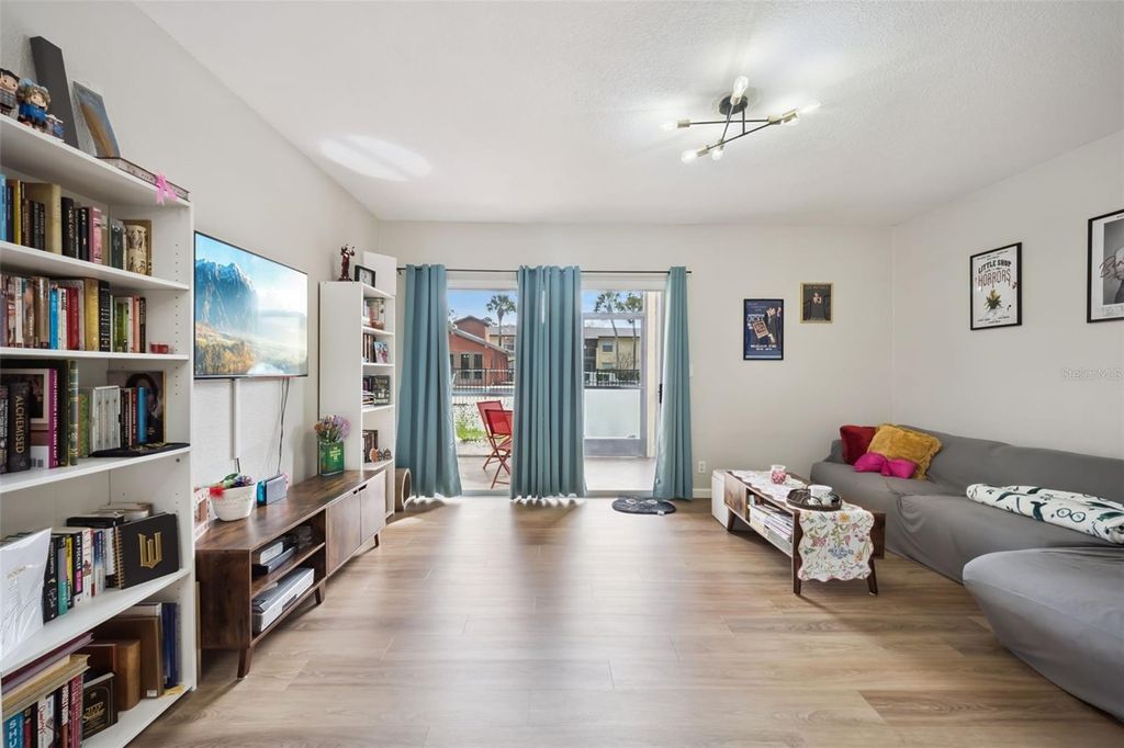 Image 4 of property listing at 754 E MICHIGAN STREET 185, Orlando, FL 32806