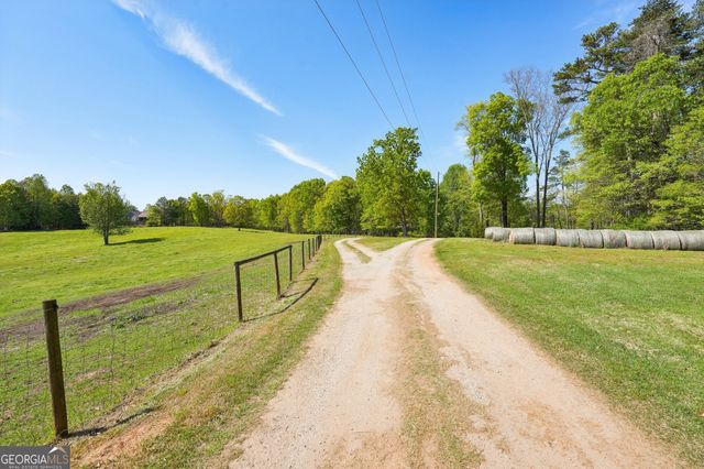 276 Barefoot Road, Lula, GA 30554