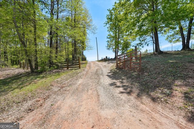 276 Barefoot Road, Lula, GA 30554