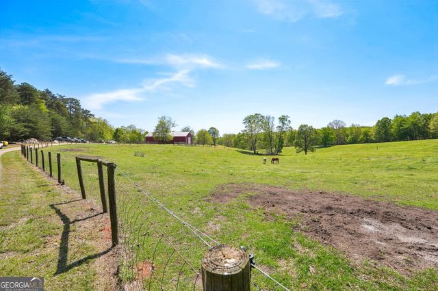 276 Barefoot Road, Lula, GA 30554