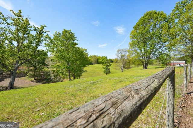 276 Barefoot Road, Lula, GA 30554