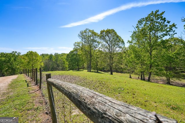 276 Barefoot Road, Lula, GA 30554