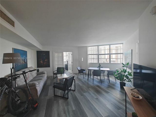 801 Brickell Bay Dr 1961, Miami, FL 33131