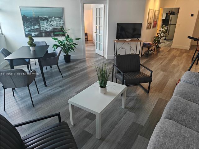 801 Brickell Bay Dr 1961, Miami, FL 33131