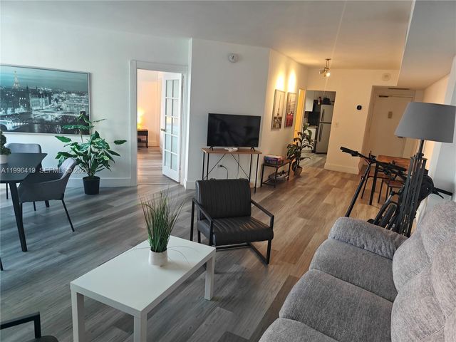 801 Brickell Bay Dr 1961, Miami, FL 33131