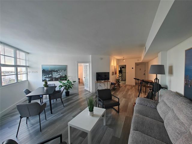 801 Brickell Bay Dr 1961, Miami, FL 33131