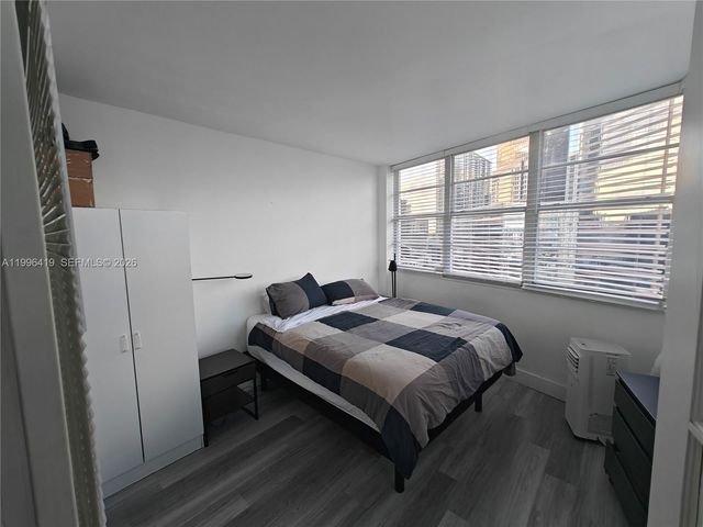 801 Brickell Bay Dr 1961, Miami, FL 33131