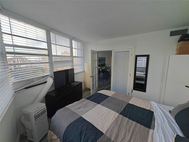 801 Brickell Bay Dr 1961, Miami, FL 33131