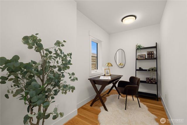 268 Fulton Street, Seattle, WA 98109