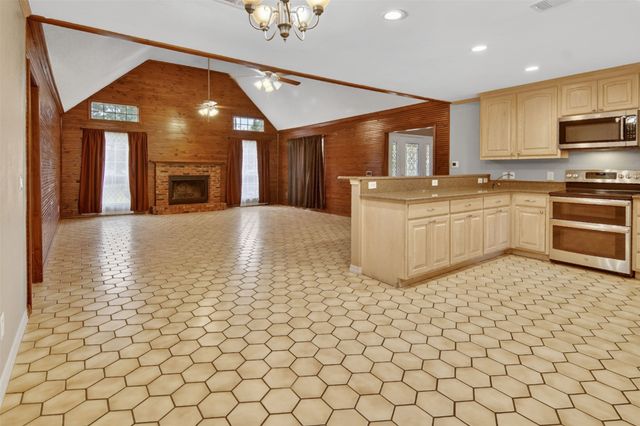 187 County Road 1997, Yantis, TX 75497